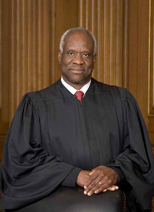 512px Clarence Thomas official SCOTUS portrait